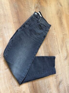 Levi's Women's Straight-Leg Jeans in Faded Black